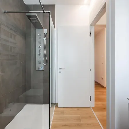 Allemura Due - Free Wifi & Air Conditioning *