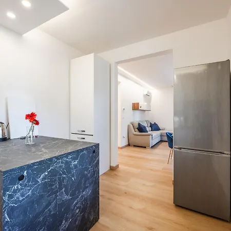 Allemura Due - Free Wifi & Air Conditioning *