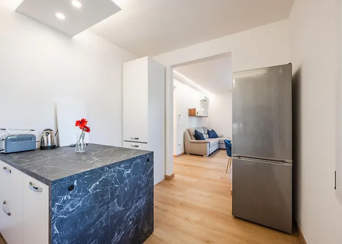 Allemura Due - Free Wifi & Air Conditioning *